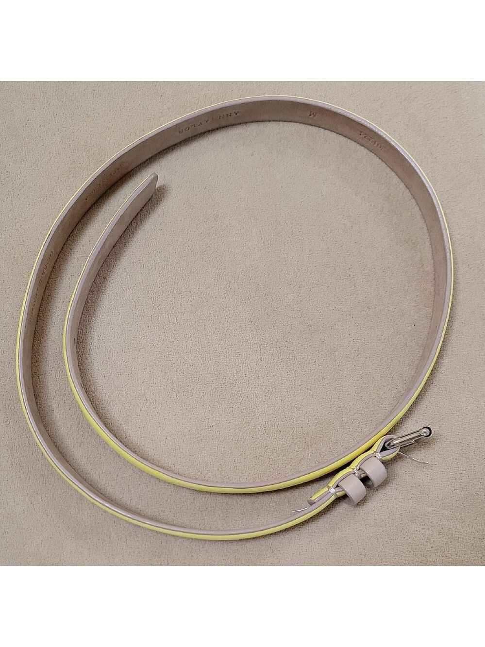 Ann Taylor Two Toned Yellow Tan Women's Skinny Belt Size Medium EUC - Picture 3 of 10